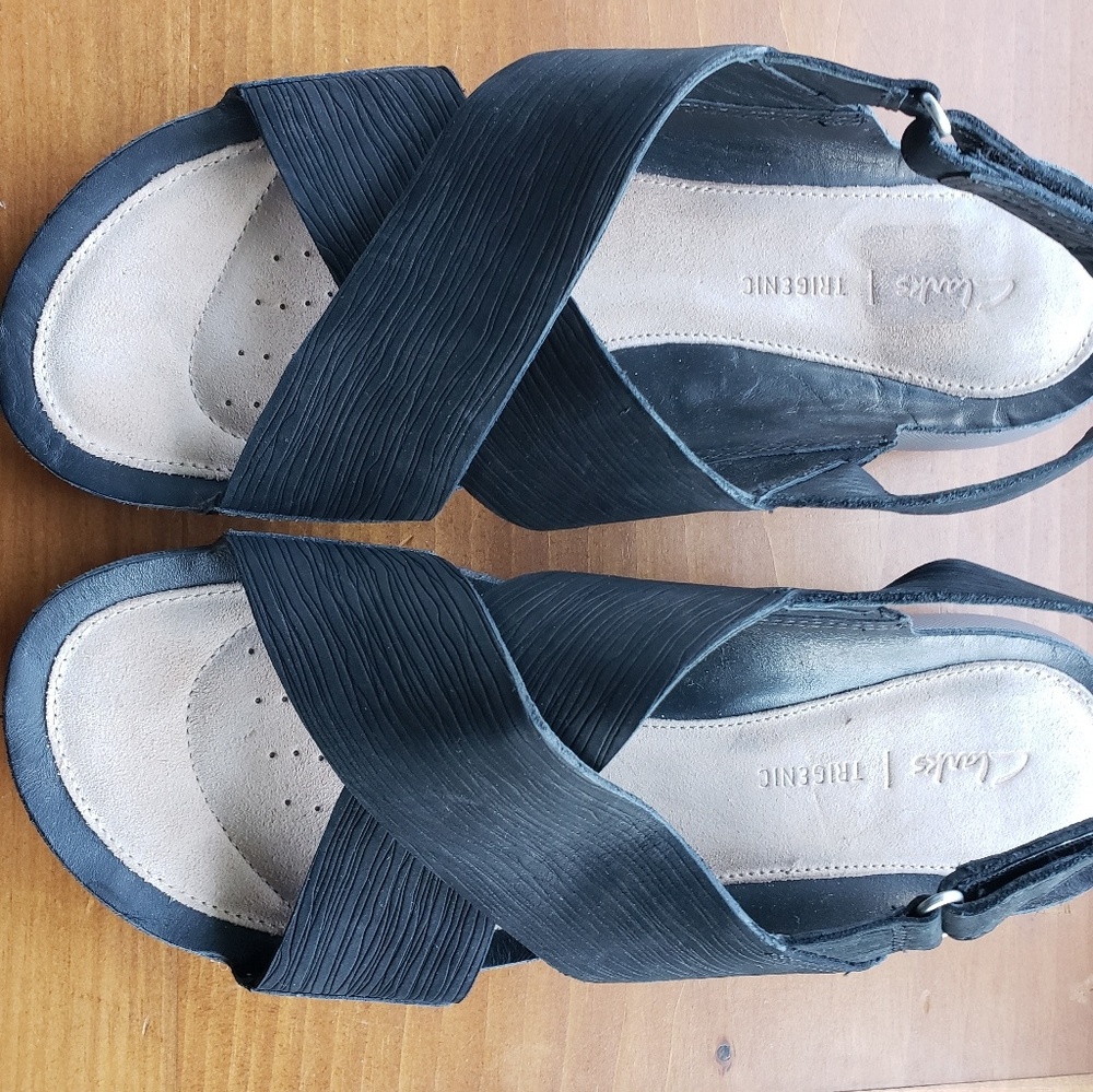 Clark's black sandals size 10